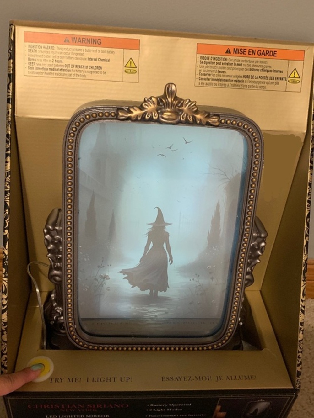 NIB. Christian Siriano LED Lighted Witch Mirror